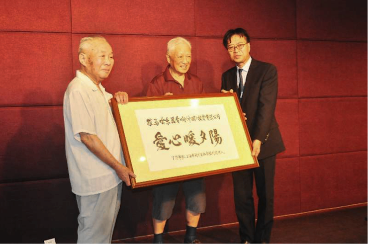 尊龙凯时乐器爱心捐赠行动——将琴声带进闵行社会福利院